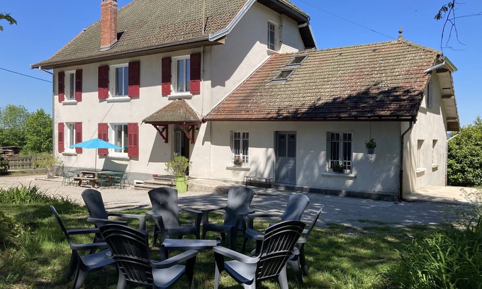 Menetrux-en-Joux Casa | Maison Franc-comtoise sur Parc Arboré, Accès Direct aux Cascades du Hérisson