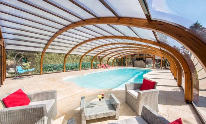 Bois-Normand-Pres-Lyre Cabaña | Maison Individuelle Avec Piscine Privée Chauffée
