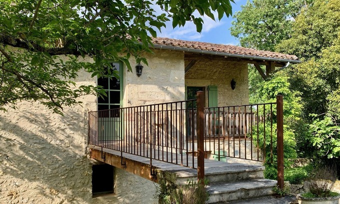 Saint-Leonard Casa | Maison Indépendante Avec Piscine