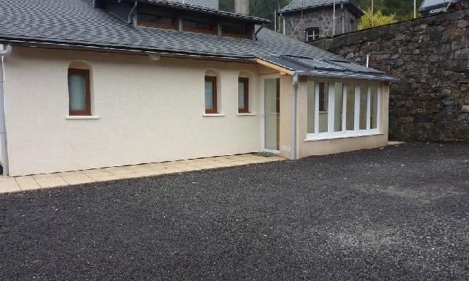 Mont-Dore Casa | Maison Indépendante avec Jardin à Mont-Dore - Près des Commerces et Thermes - FR-1-608-120