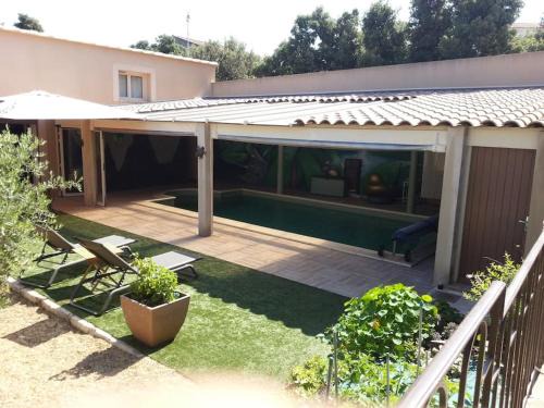 Villeneuve-les-Avignon Casa | Maison indépendante climatisée dans quartier calme