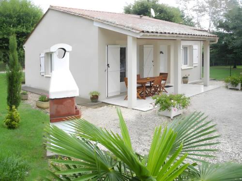 Montpon-Menesterol Casa | Maison Le Coteau Des Sources
