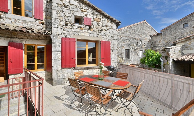 Chauzon Casa | Maison Le Levant - Maison typique au coeur de l'Ardèche