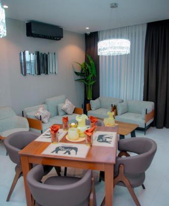 Manyoni Apartamento | Maison Luxe Apartments