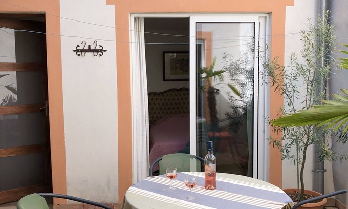 Ferrals-les-Corbieres Casa | Maison "marianne" Avec Court Intèrieure