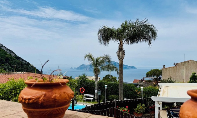 Termini Casa | Maison Mari with Capri View