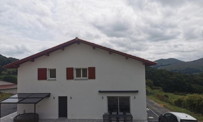 Saint-Esteben Casa | Maison mitoyenne au cœur du Pays Basque