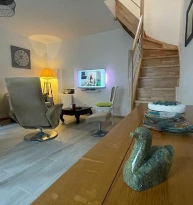 Plouguenast Apartamento | Maison Moderne et Confortable centre Bretagne
