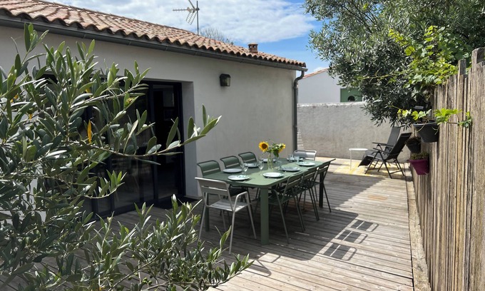 La Flotte Casa | Maison Moderne Très Lumineuse Entièrement Rénovée 6 à 8 Personnes