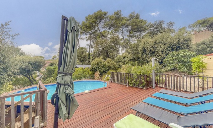 Sillans-la Cascade Villa | Maison petit Sillans - beautiful holiday home with private pool for 6 people