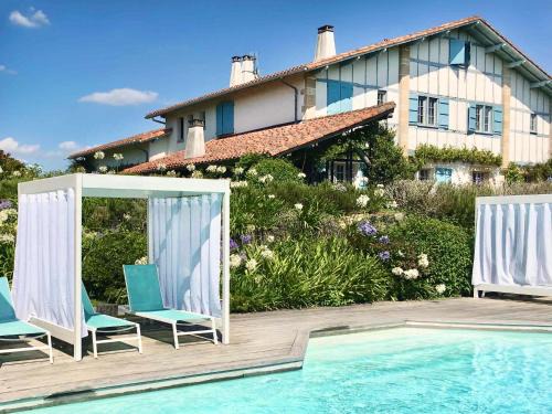 Arcangues Casa | MAISON PISCINE JARDIN CALME PROCHE BIARRITZ PLAGE et GOLFS