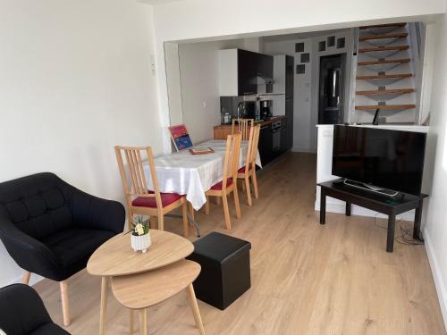 Saint-Hilaire-de-Riez Casa | Maison plein centre-ville ménage inclus