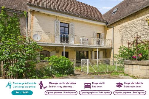 Saint-Leon-sur-Vezere Casa | Maison pour 5 avec cour extérieure dans le centre
