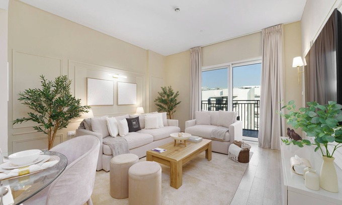 Abu Dhabi Apartamento | Maison Privee - Exquisite Living with Scenic Canal Vws on Yas Island