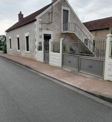 Thiel-sur-Acolin Casa | Maison proche le PAL 4kms