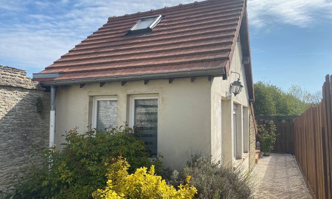 Amfreville Casa | Maison Proche Plages Avec Terrasse au Calme