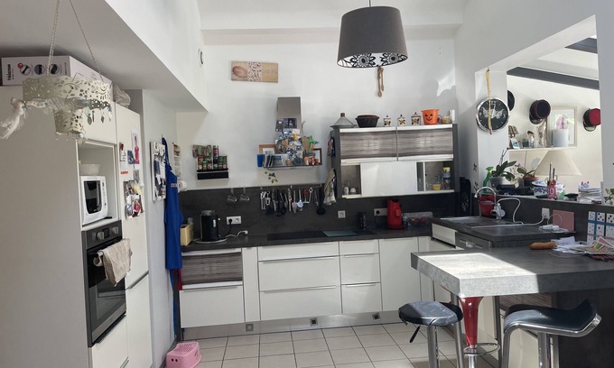 Quartier du Casino Casa | Maison Récente a 150 Mètres de la Plage