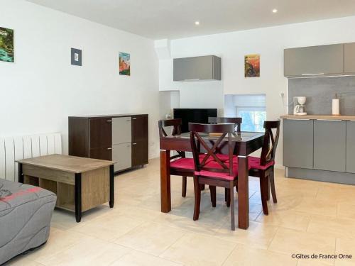 Saint-Pierre-du-Regard Casa | Maison rénovée avec WIFI et animaux admis, près de la Suisse Normande - FR-1-497-242