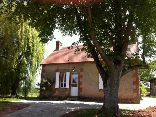 Agonges Casa | Maison rénovée avec jardin, animaux acceptés, climatisation, parking - FR-1-489-36