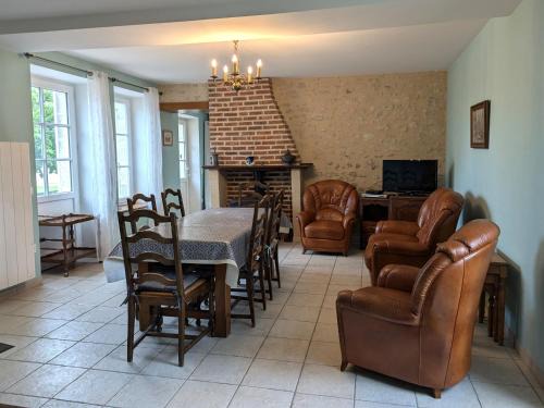 Vennecy Casa | Maison rénovée près d'Orléans avec animaux admis - FR-1-590-583
