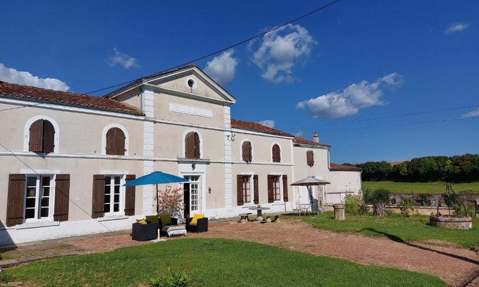 Saint-Jean-d'Angely Cama Y Desayuno | Maison Rouge