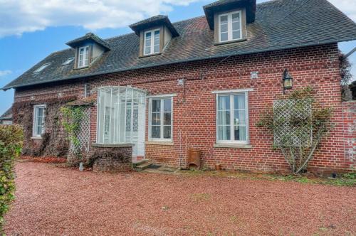 Saint-Germain-la-Poterie Casa | Maison spacieuse pour 8 personnes avec jardin