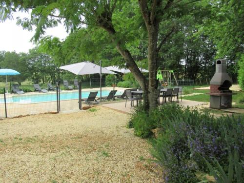 Mauzens-et-Miremont Casa | Maison spacieuse avec piscine privée au cœur du Périgord Noir, proche sites touristiques majestueux - FR-1-616-254