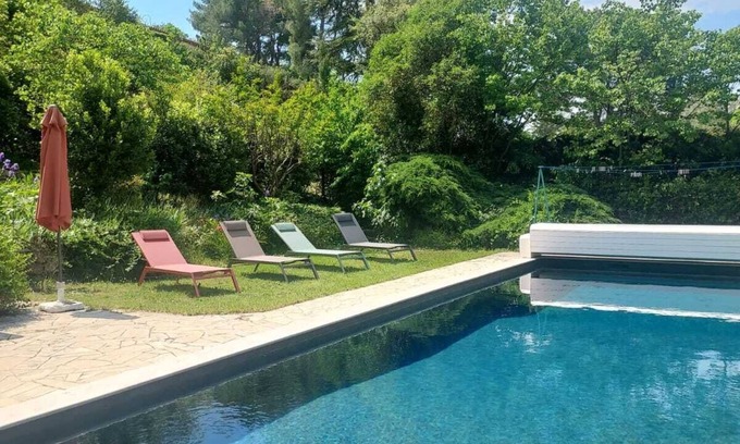 Villevieille Casa | Maison spacieuse avec piscine et grand jardin