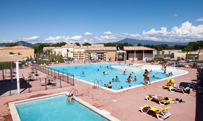Aubignan Casa | Spacieuse Maison | Accès à la piscine, Club enfants et fitness!