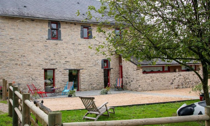 Pannece Casa | Maison spacieuse avec piscine chauffée, jardin clos et équipements de loisirs en pleine campagne - FR-1-306-1114