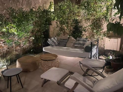 Roujan Casa | Maison spacieuse et confortable avec patio