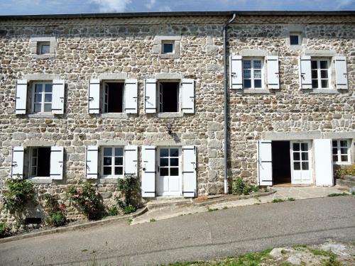 Celles-sur-Durolle Casa | Maison spacieuse près de Palladuc