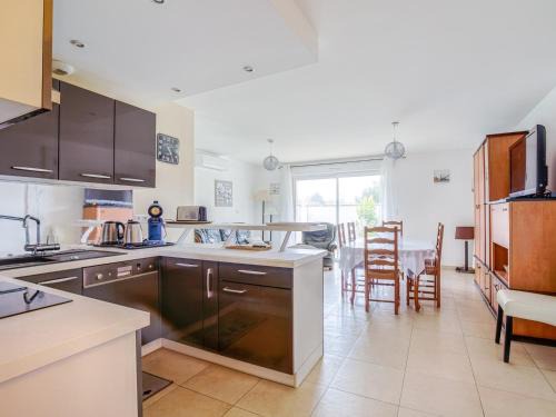 Biscarrosse Casa | Maison T5 à Biscarrosse avec 4 chambres, clim, WIFI, terrasse, proche activités et plages - FR-1-521-156
