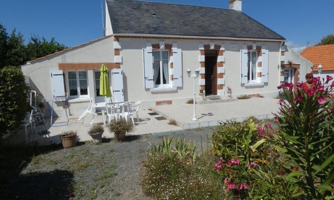 Notre-Dame-de-Monts Casa | Maison vendéenne à Notre-Dame-de-Monts avec jardin, proche commerces et plages, animaux acceptés - FR-1-540-168