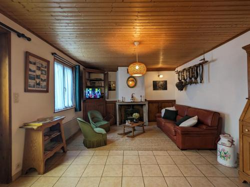 Corcieux Casa | Maison Vosgienne Charmante: 2 Chambres, Cheminée, Proche Gérardmer, Parfaite pour Familles et Fêtes - FR-1-589-36