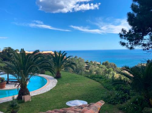 Theoule-sur-Mer Casa | Maison vue mer avec piscine sur la Côte d'Azur