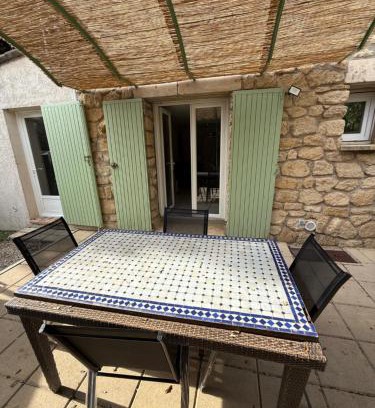 Salon-de-Provence Apartamento | Maisonette avec jardin au calme
