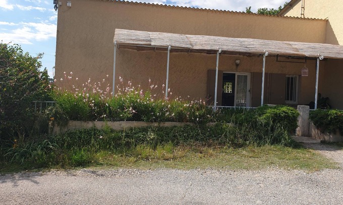 Grans Casa | Casita en propiedad de gran colina con 2 dormitorios + sofá conv. Acceso a la piscina de propietarios