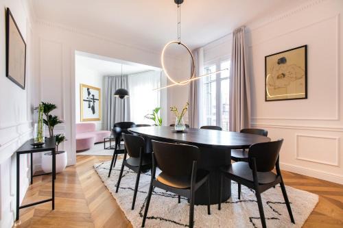 el Camp d'en Grassot i Gracia Nova Apartamento | Majestic 4BR/4BATH apartment in Sagrada Familia area