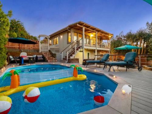 Poway Casa | Majestic 5BR Villa with Guesthouse, Pool & Spa