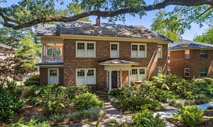 Midtown Casa | Majestic Ardsley Park Home On Magnolia-lined Street by Lucky Savannah
