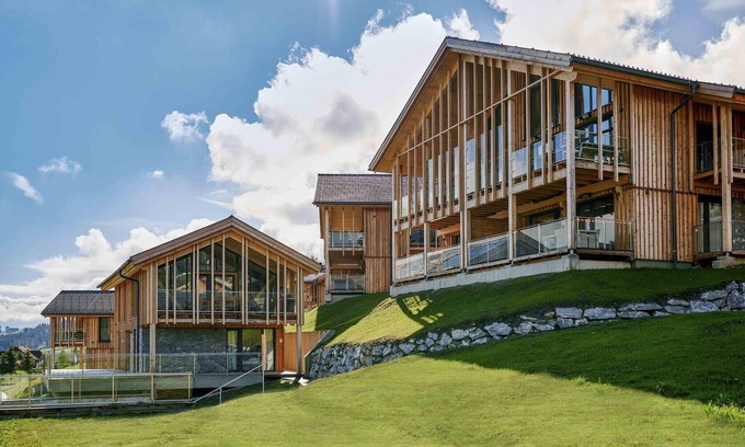 Haus im Ennstal Chalet De Esquí | Majestuoso chalet con piscina y sauna