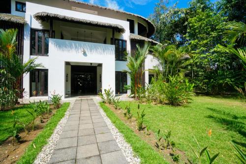 Ballena Apartamento | Makara Mono Suite/2nd Floor