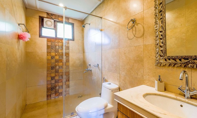 The Mall Road Cabina | Make Your Dream Vacation A Reality
