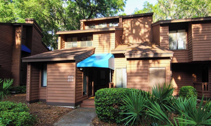 St. Simons Island Casa | Make your vacation shine bright at “Island Light”