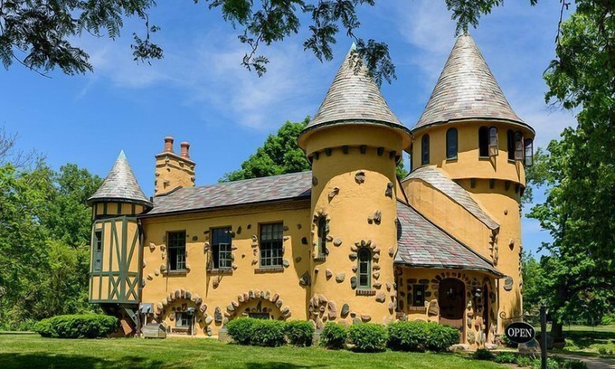Chesaning Casa | Making The Best Memories Along The Way! Free Parking, Pets Are Welcome!