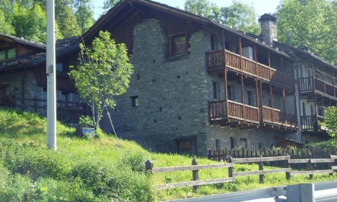 Saint-Pierre Casa | Malarz Alps Apartment by holidayngo