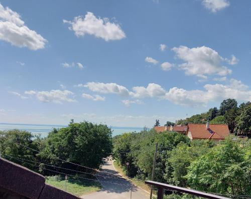Balatonalmadi Apartamento | MALIBU APARTMENT BALATON NORTH