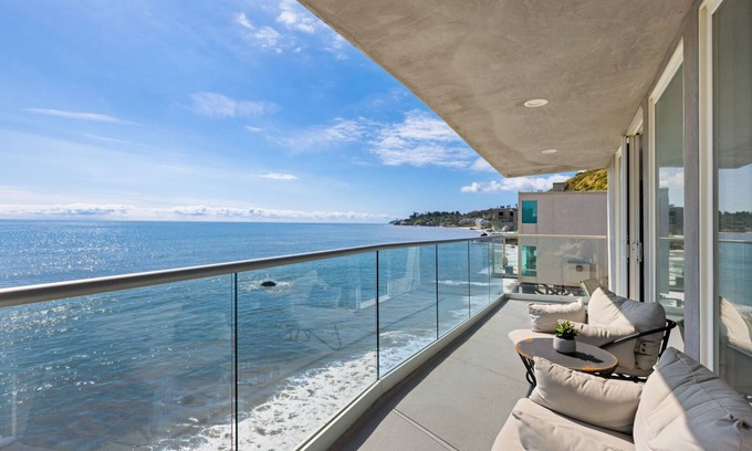 Central Malibu Casa | Malibu Beachfront Haven
