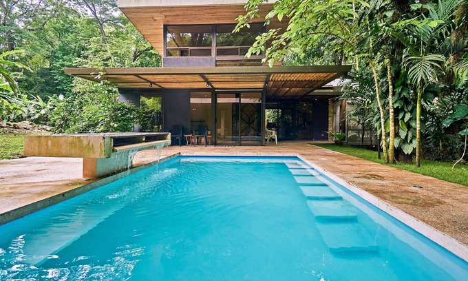 Playa Hermosa Cóbano Villa | Malibu Jungle House- private pool, steps to the beach